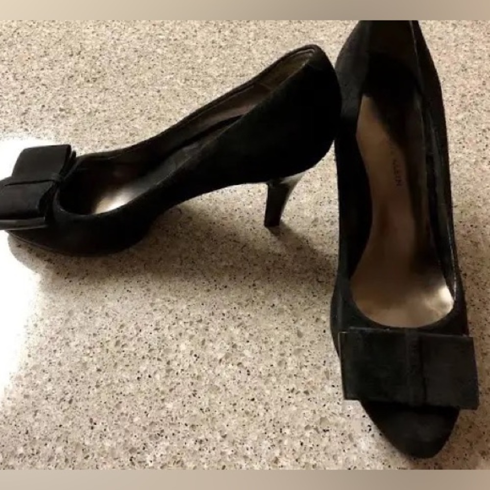 🍒ANNE KLEIN- Black Suede Bow Front Platform Heels, Size:6